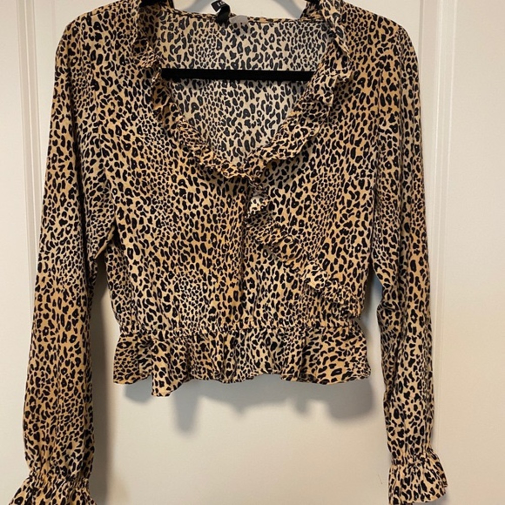 2/$10 Cheetah Ruffle Print Cropped Quarter Sleeve
